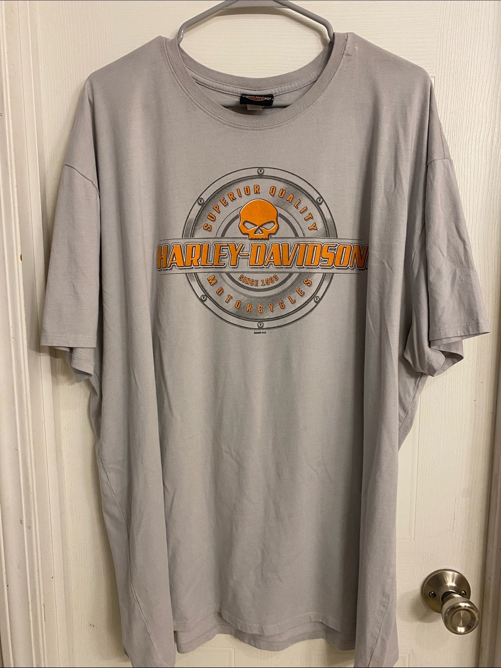 Harley-Davidson Light Gray Tee with Orange Skull Emblem